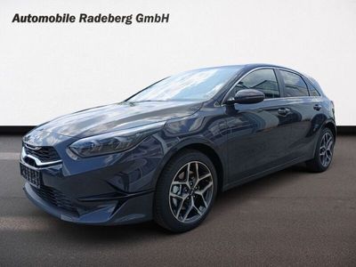 Grau Neu 2025 Kia Ceed Kleinwagen | 27.990 € (Teuer)
