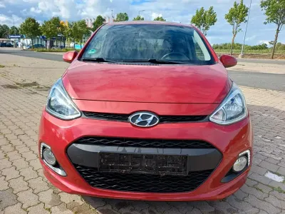 Gebraucht Hyundai i10 Classic 67 PS (49 kW) 2016 Rot Kleinwagen