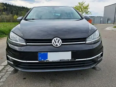 Używany VW Golf VII Sound 150 KM (110 kW) 2017 Czarny Sedan/Limuzyna