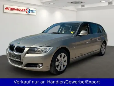 Begagnad BMW 318 Comfort Edition 143 HK (105 kW) 2011 Brun Kombi