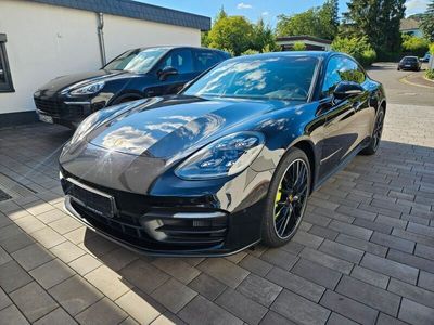 Porsche Panamera 4