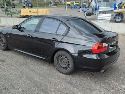 Begagnad BMW 318 M Sport 129 HK (94 kW) 2006 Svart Sedan