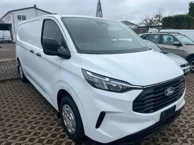 Neu Ford Transit Custom 150 PS (110 kW) 2026 Frostweiß Van