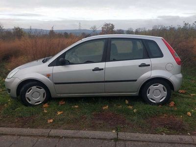 gebraucht Ford Fiesta 1.3 Futura