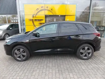 Gebraucht Opel Grandland X GS Line 131 PS (96 kW) 2024 Lackierung schwarz perla nera/metallic klarlack SUV