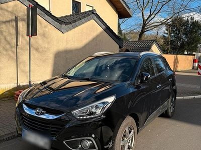 Second-hand Hyundai ix35 185 CP (136 kW) 2015 Negru SUV