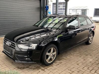 Schwarz Gebraucht 2015 Audi A4 Attraction Kombi | 6.750 € (Guter Preis)