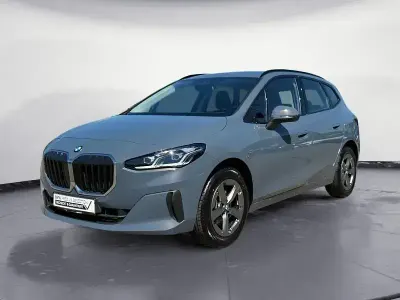 Gebraucht BMW 220 Active Tourer Shadowline 170 PS (125 kW) 2025 Grau Van / Kleinbus