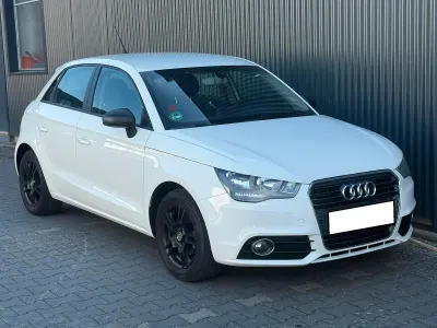 Gebraucht Audi A1 Sportback 86 PS (63 kW) 2013 Weiß Kleinwagen
