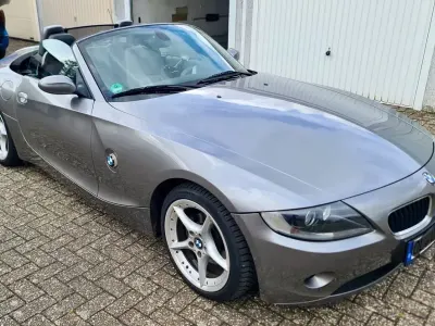 Gebraucht BMW Z4 Sport Line 170 PS (125 kW) 2005 Grau Cabrio