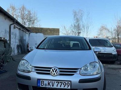 Gebraucht 2005 VW Golf IV Comfortline Limousine | 2.000 € (Etwas zu teuer)