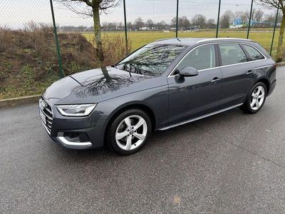 Grau Gebraucht 2020 Audi A4 Kombi | 27.900 € (Fairer Preis)