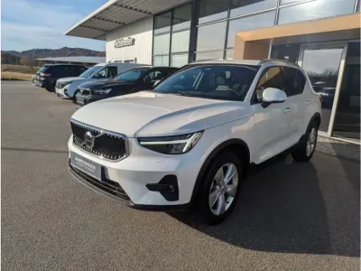 Gebraucht Volvo XC40 Core 163 PS (119 kW) 2024 Weiß SUV