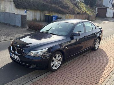 Gebraucht BMW 525 197 PS (144 kW) 2008 Blau Limousine