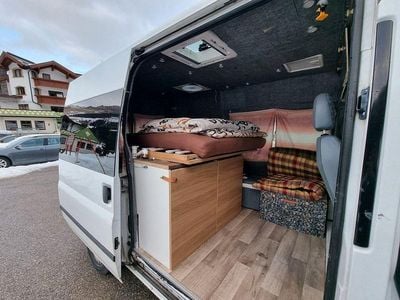 Gebraucht Ford Transit 116 PS (85 kW) 2009 Weiß Van / Kleinbus