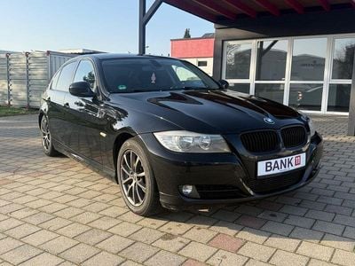 Gebraucht BMW 318 143 PS (105 kW) 2012 Schwarz Limousine
