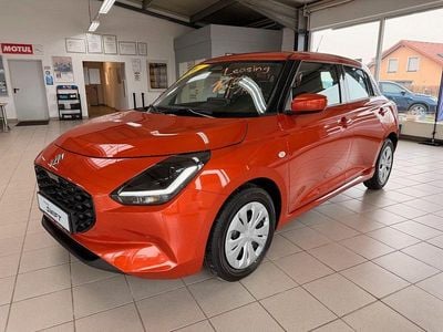 Neu Suzuki Swift Club 83 PS (61 kW) 2026 Orange Kleinwagen