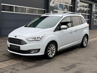 Weiß Gebraucht 2015 Ford Grand C-Max Titanium Van / Kleinbus | 11.990 € (Fairer Preis)