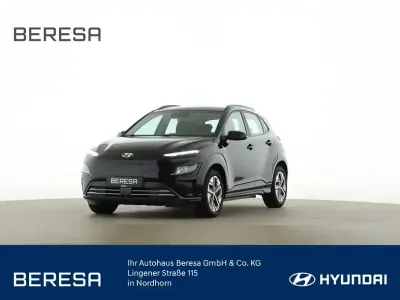 Gebraucht Hyundai Kona Select 100 kW (136 PS) 2023 Schwarz SUV