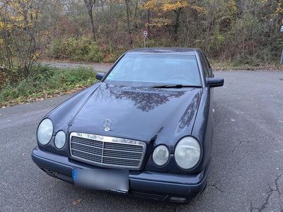 Mercedes E230