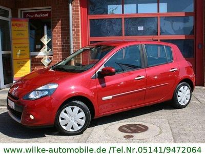 Usata Renault Clio III Dynamique 75 CV (55 kW) 2011 Rosso Berlina