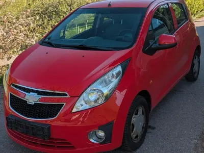 Używany Chevrolet Spark LS 68 KM (50 kW) 2010 Czerwony Hatchback