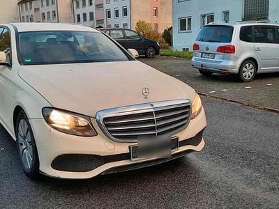 Mercedes E200