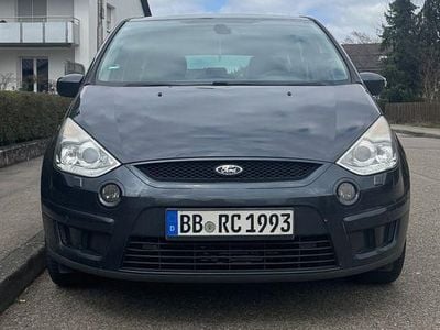 Gebraucht Ford S-MAX Ambiente 140 PS (102 kW) 2006 Grau Van / Kleinbus