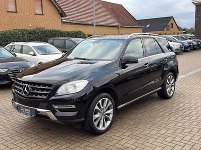 Schwarz Gebraucht 2014 Mercedes ML350 SUV | 21.489 € (Fairer Preis)