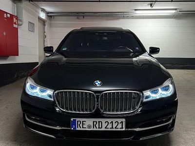 Gebraucht BMW 750L Sport Line 400 PS (294 kW) 2018 Grün Limousine
