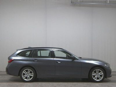 BMW 330e