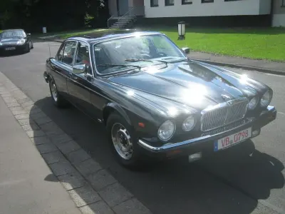 Gebraucht Jaguar XJ12 295 PS (216 kW) 1983 Schwarz Limousine