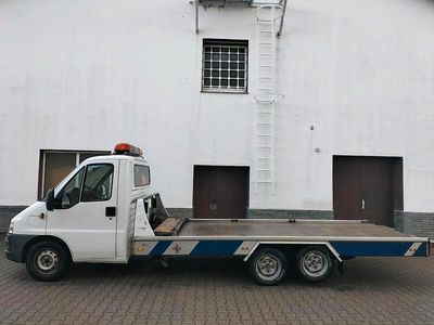 Usata Peugeot Boxer 101 CV (74 kW) 2002 Bianco Furgone