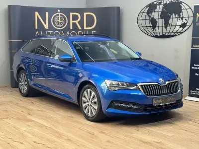 Gebraucht Skoda Superb Ambition 200 PS (147 kW) 2022 Blau Kombi