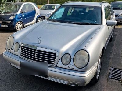 gebraucht Mercedes E280 4-Matic