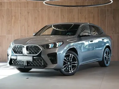 Gebraucht BMW X2 Sport Line 170 PS (125 kW) 2024 Grau SUV