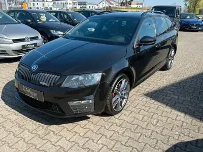Używany Skoda Octavia RS 184 KM (135 kW) 2015 Czarny Kombi