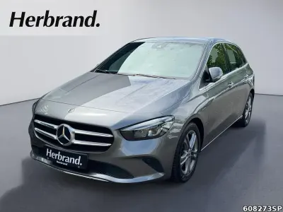 Gebraucht Mercedes B200 Progressive 163 PS (119 kW) 2019 Metalliclack mountaingrau Kleinwagen