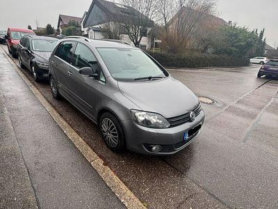 Braun Gebraucht 2011 VW Golf Plus Trendline Van / Kleinbus | 3.800 €