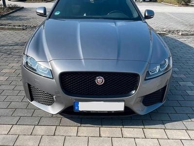 Gebraucht Jaguar XF Sportbrake Chequered Flag 179 PS (131 kW) 2019 Grau Kombi