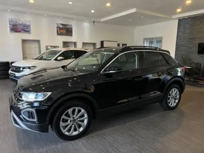 Gebraucht VW T-Roc Life 116 PS (85 kW) 2023 Schwarz SUV