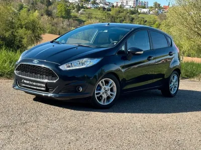 Usata Ford Fiesta Celebration 82 CV (60 kW) 2017 Blu Utilitaria