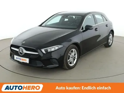 Gebraucht Mercedes A180 116 PS (85 kW) 2020 Schwarz Limousine