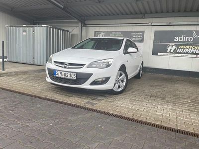 Gebraucht Opel Astra Selection 136 PS (100 kW) 2014 Weiß Limousine