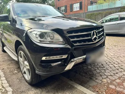 Gebraucht Mercedes ML250 204 PS (150 kW) 2012 Schwarz SUV