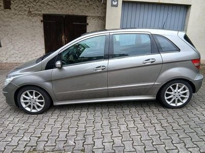 Gebraucht Mercedes B200 140 PS (102 kW) 2008 Grau Van / Kleinbus