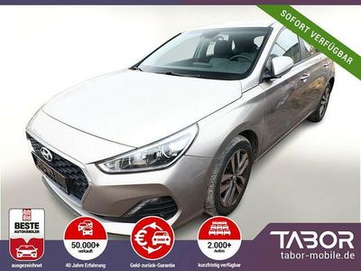Gebraucht Hyundai i30 Select 120 PS (88 kW) 2019 Beige Limousine
