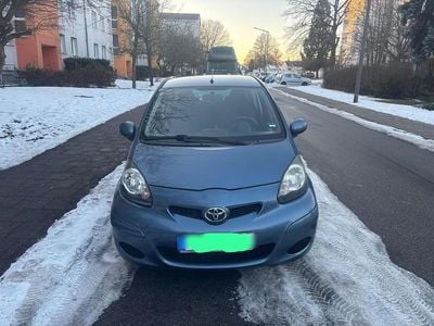 Gebraucht Toyota Aygo 68 PS (50 kW) 2010 Blau Kleinwagen