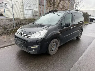 Gebraucht Citroën Berlingo SELECTION 99 PS (72 kW) 2016 Schwarz Van / Kleinbus