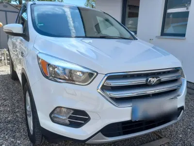 Gebraucht Ford Kuga Trend 120 PS (88 kW) 2017 Weiß SUV